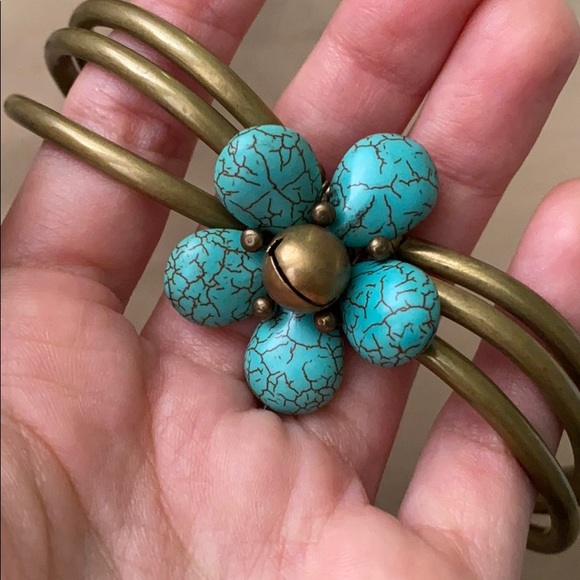 Turquoise Flower Bangle Bracelet - Picture 2 of 6